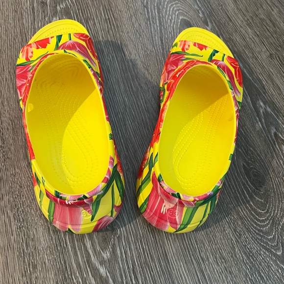 Balenciaga flower crocs size 9 used but in great condition - Picture 7 of 8